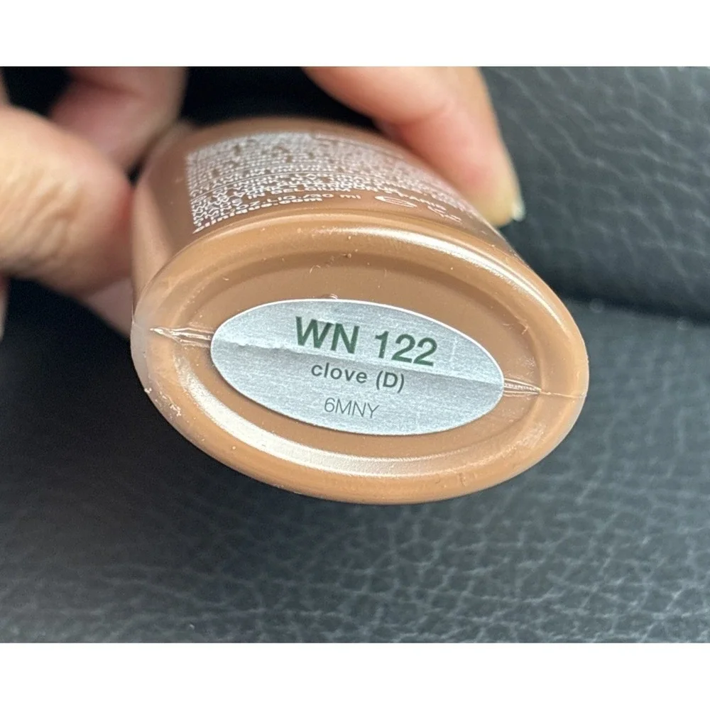Clinique Even Better Makeup SPF 15 - WN 122 Clove D 1 FL.OZ NEW